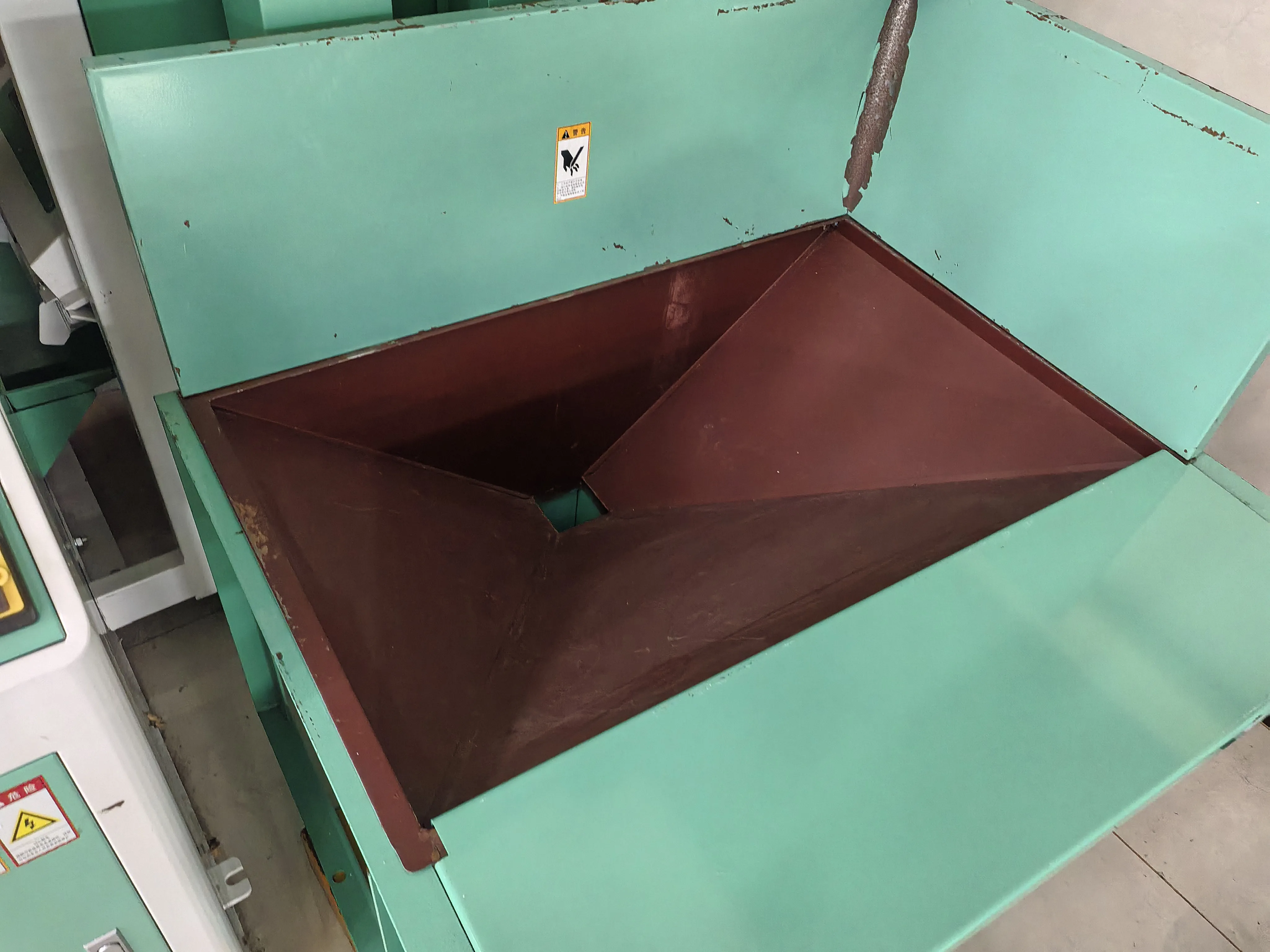 MJF-6LN-2015SA  Rice milling 1Ton per h ,8pcs with 40HQ